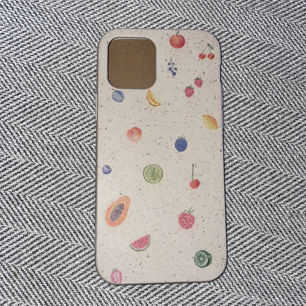 New! Never been used iPhone 12 phone case 🍓🍓